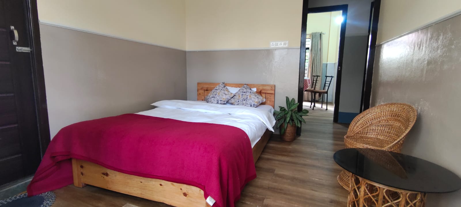 Deluxe Twin Room (AC)