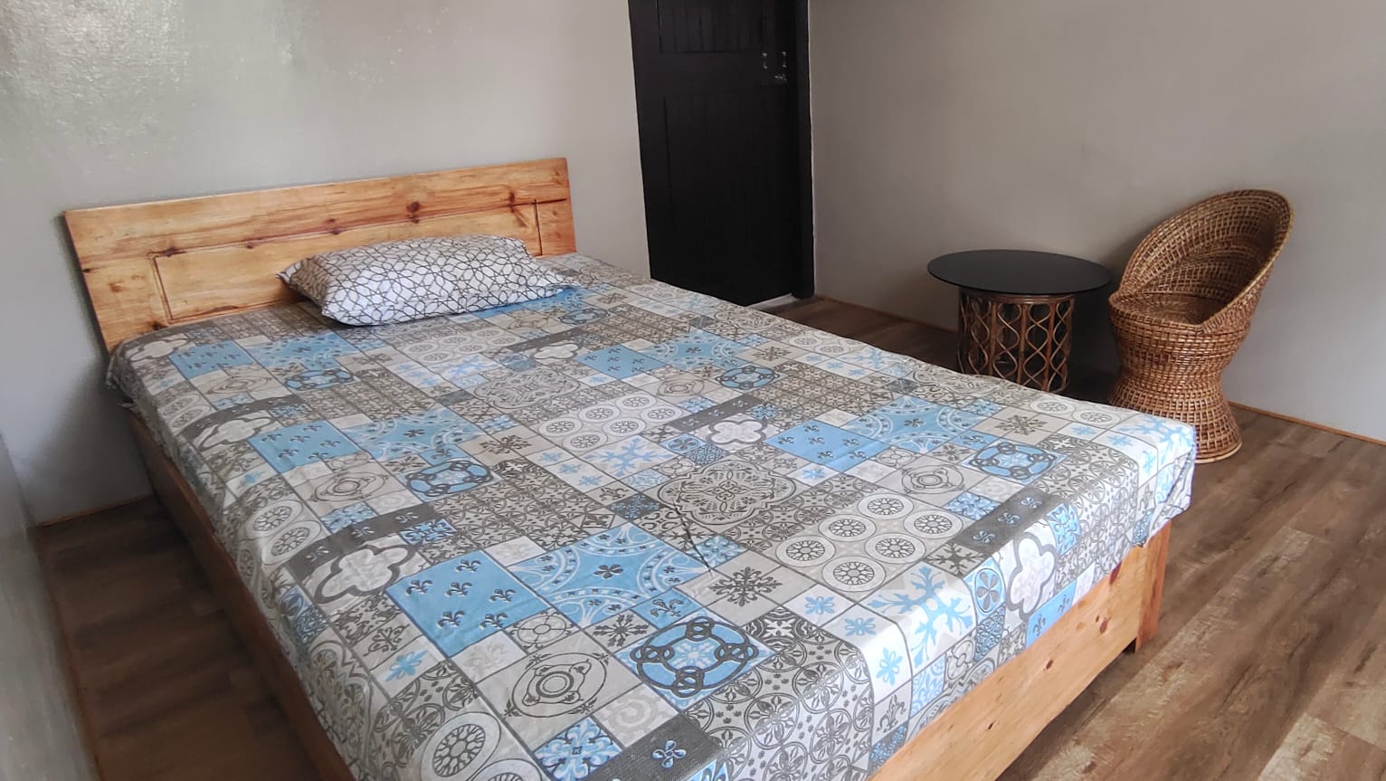 Deluxe Twin Room (AC)