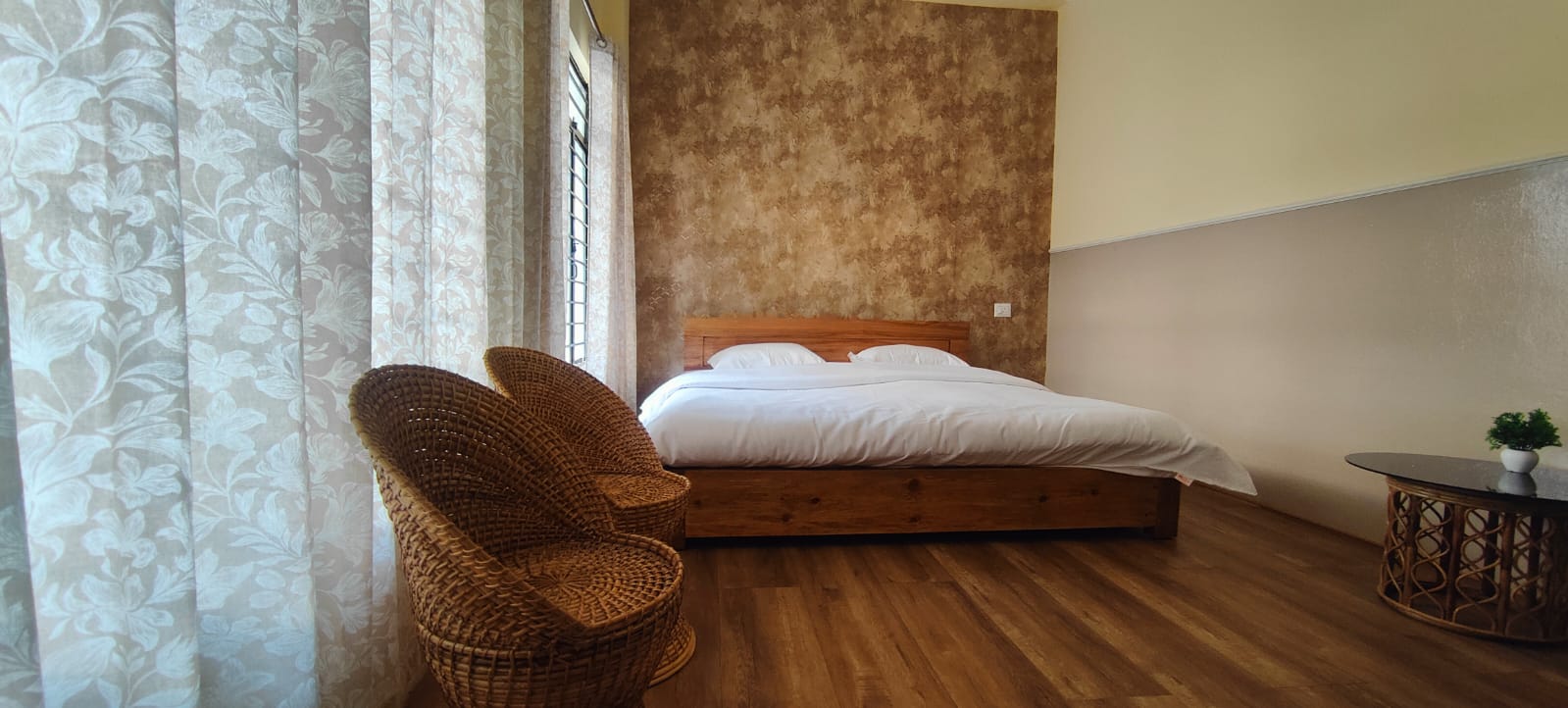 Deluxe Family Room (AC)